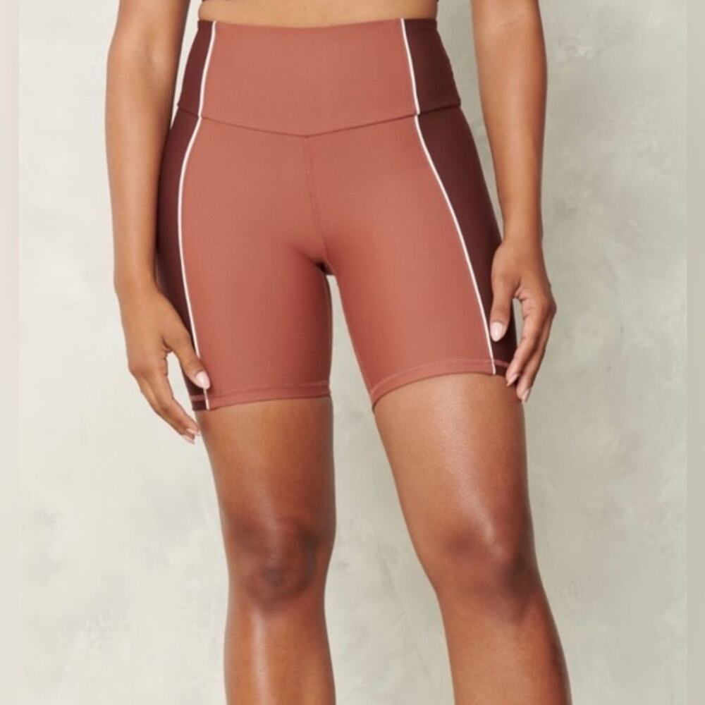 Abercrombie YPB sculptLUX High Rise Bike Shorts Rust Small